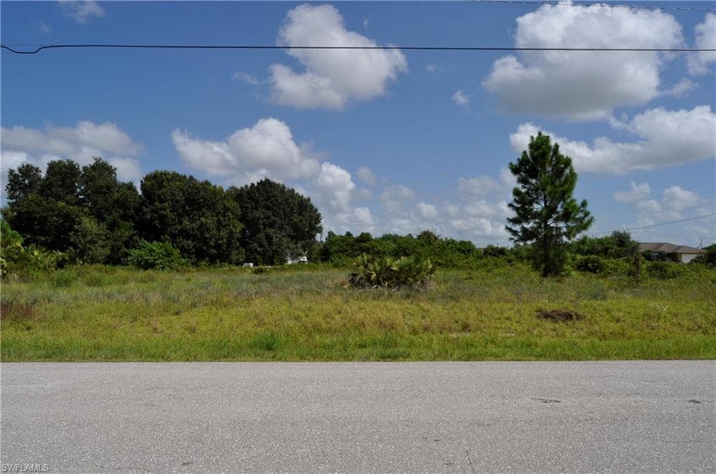 3402 35th ST SW LEHIGH ACRES, FL 33976
