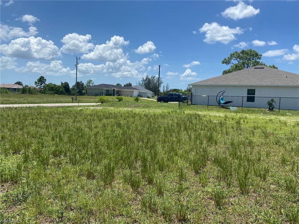 1901 NW 27th ST CAPE CORAL, FL 33993