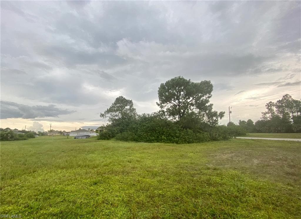 3766 NE 16th PL CAPE CORAL, FL 33909