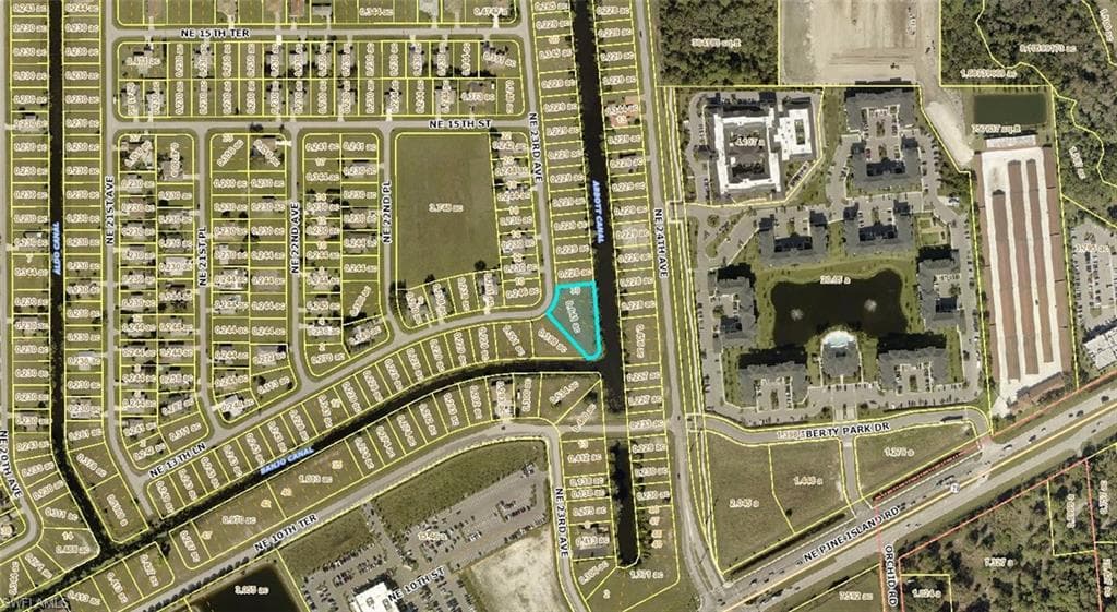 2246 NE 13th LN CAPE CORAL, FL 33909