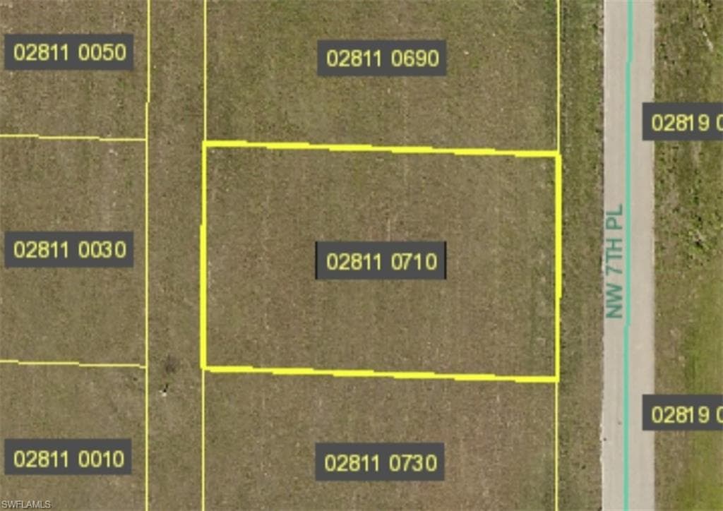 2724 NW 7th PL CAPE CORAL, FL 33993