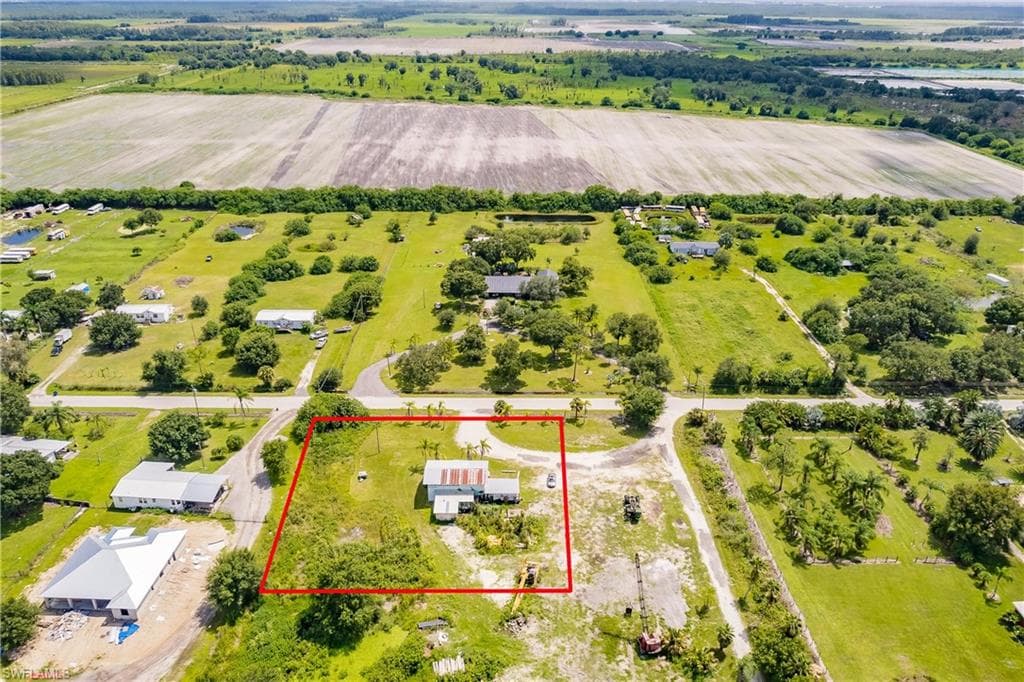 2710 Evans RD LABELLE, FL 33935