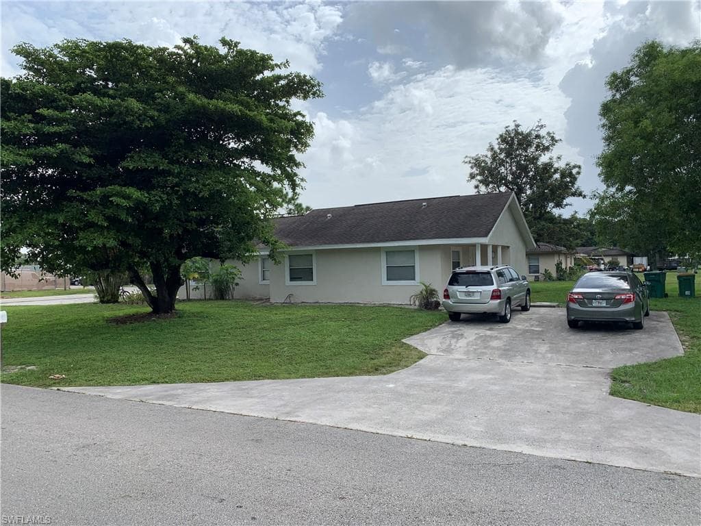1900 46th TER SW NAPLES, FL 34116