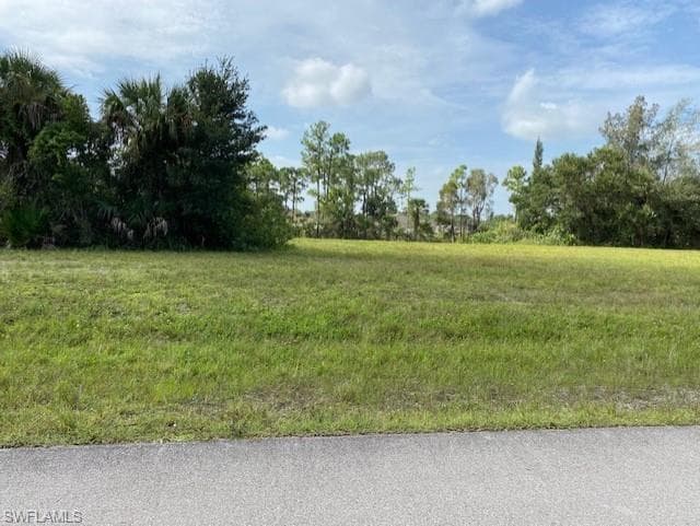 1424 NE 33rd ST CAPE CORAL, FL 33909