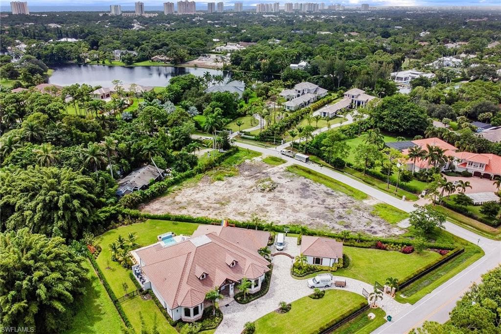 198 Caribbean RD NAPLES, FL 34108