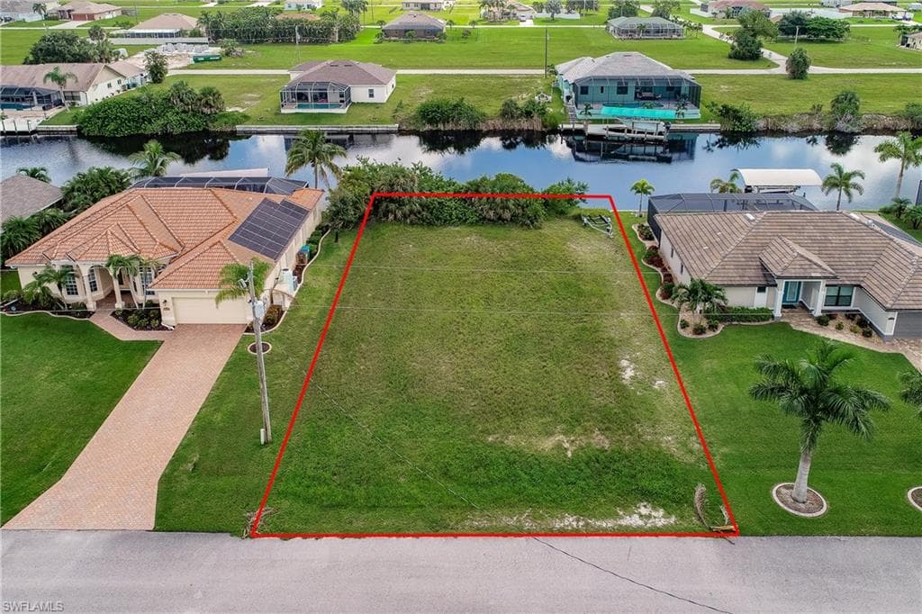 1811 NW 38th AVE CAPE CORAL, FL 33993