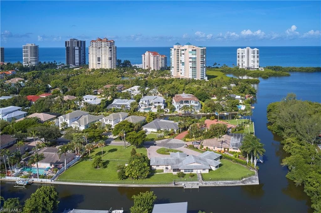 5200 Seashell AVE NAPLES, FL 34103