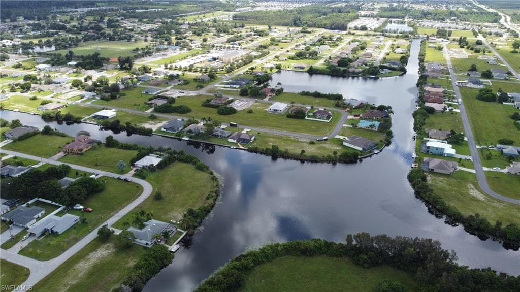 110 SW 29th PL CAPE CORAL, FL 33991