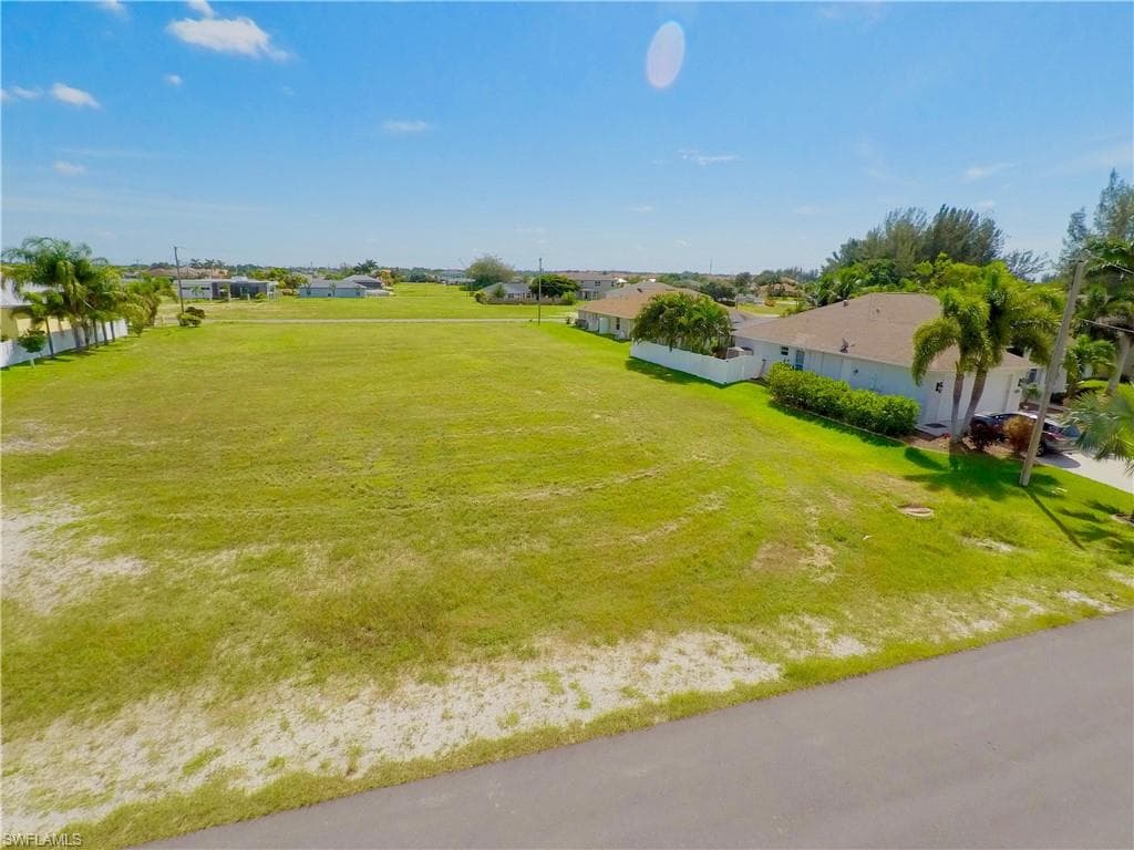 9 SW 35th AVE CAPE CORAL, FL 33991