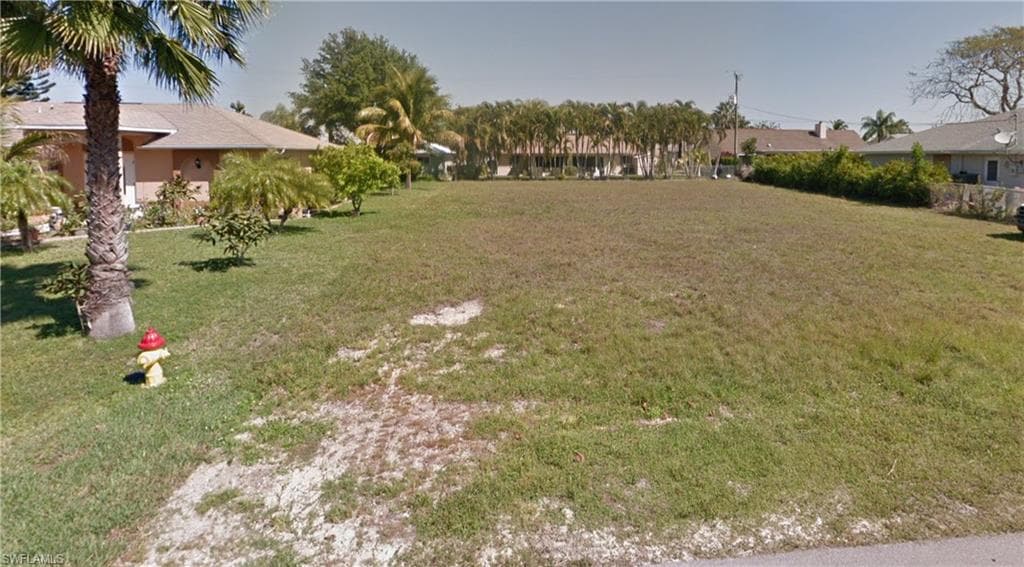 1713 SE 6th TER CAPE CORAL, FL 33990