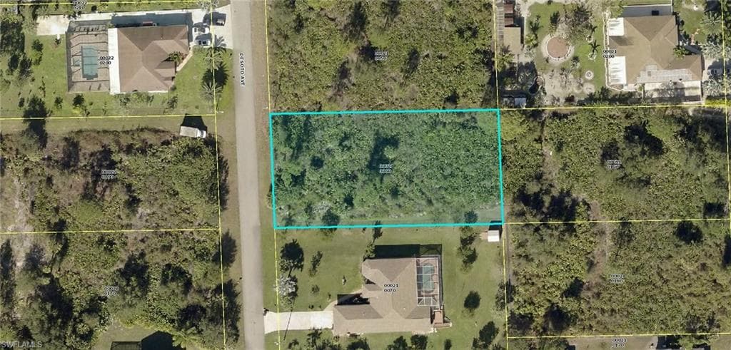 512 Desoto AVE LEHIGH ACRES, FL 33972
