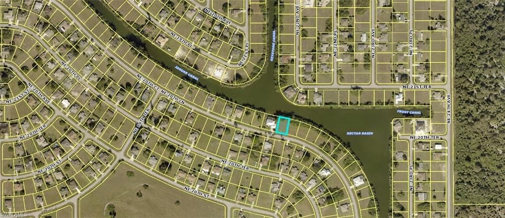 2113 NE 20th LN CAPE CORAL, FL 33909