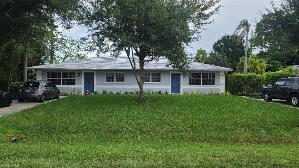 857 101st AVE N NAPLES, FL 34108