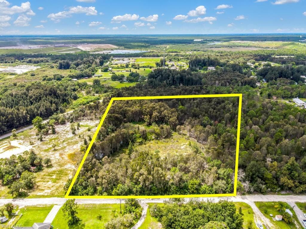 16115 Carnation DR PUNTA GORDA, FL 33955