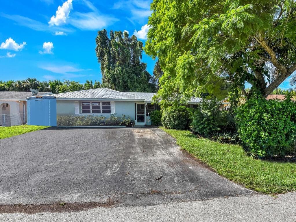 1032 Southdale RD FORT MYERS, FL 33919