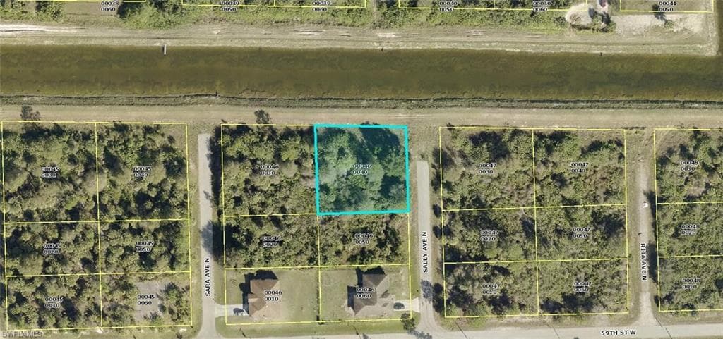 5905 Sally AVE N LEHIGH ACRES, FL 33971