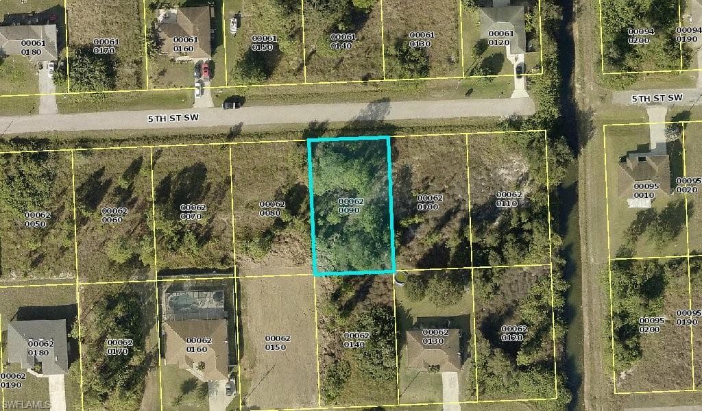 3803 5th ST SW LEHIGH ACRES, FL 33976