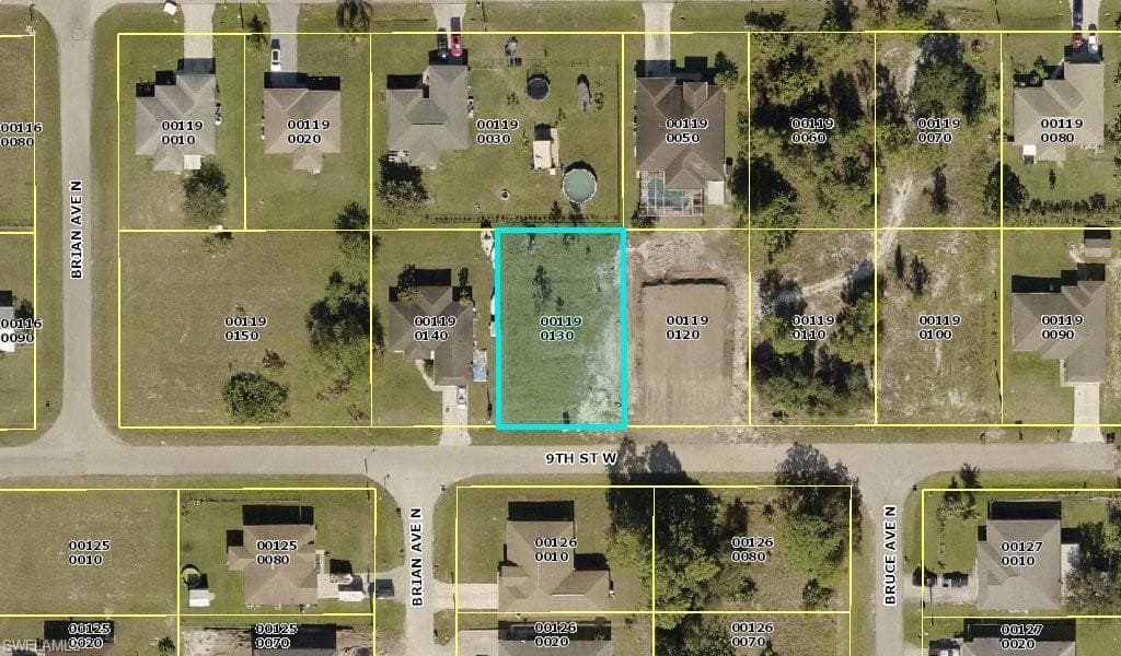 3808 9th ST W LEHIGH ACRES, FL 33971