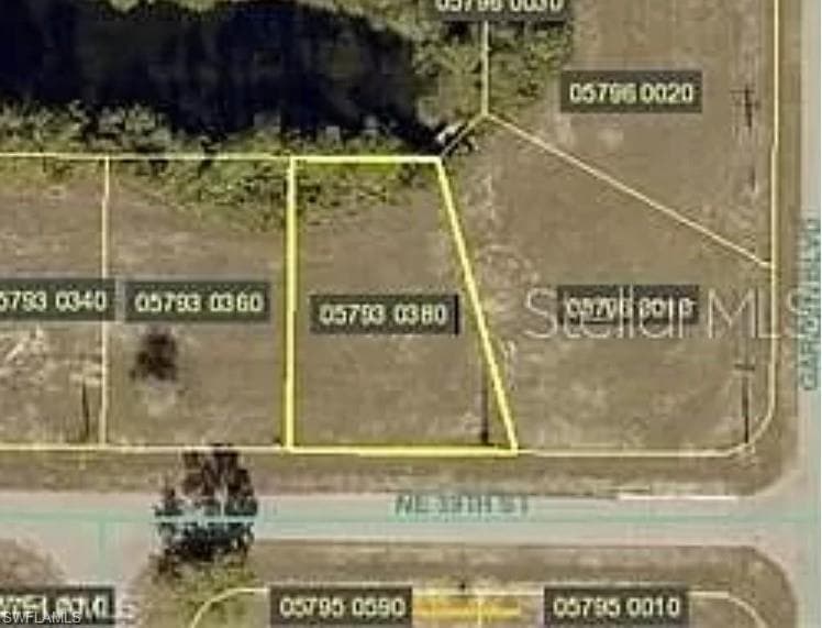 2321 39th ST CAPE CORAL, FL 33909