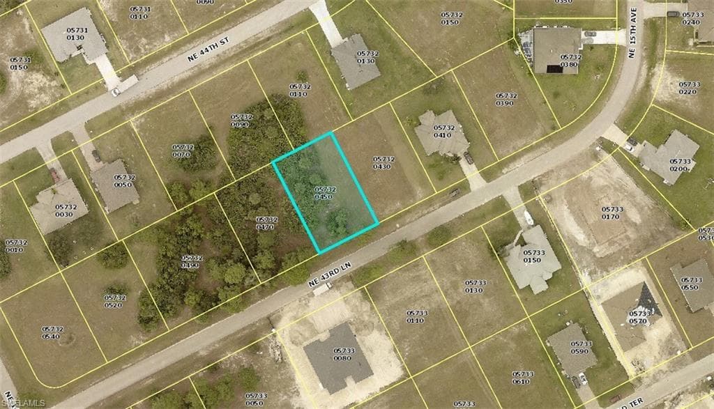 1419 NE 43rd LN CAPE CORAL, FL 33909