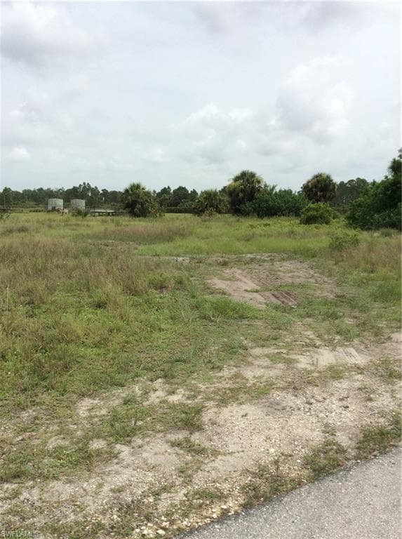 1057 Peach ST LEHIGH ACRES, FL 33974