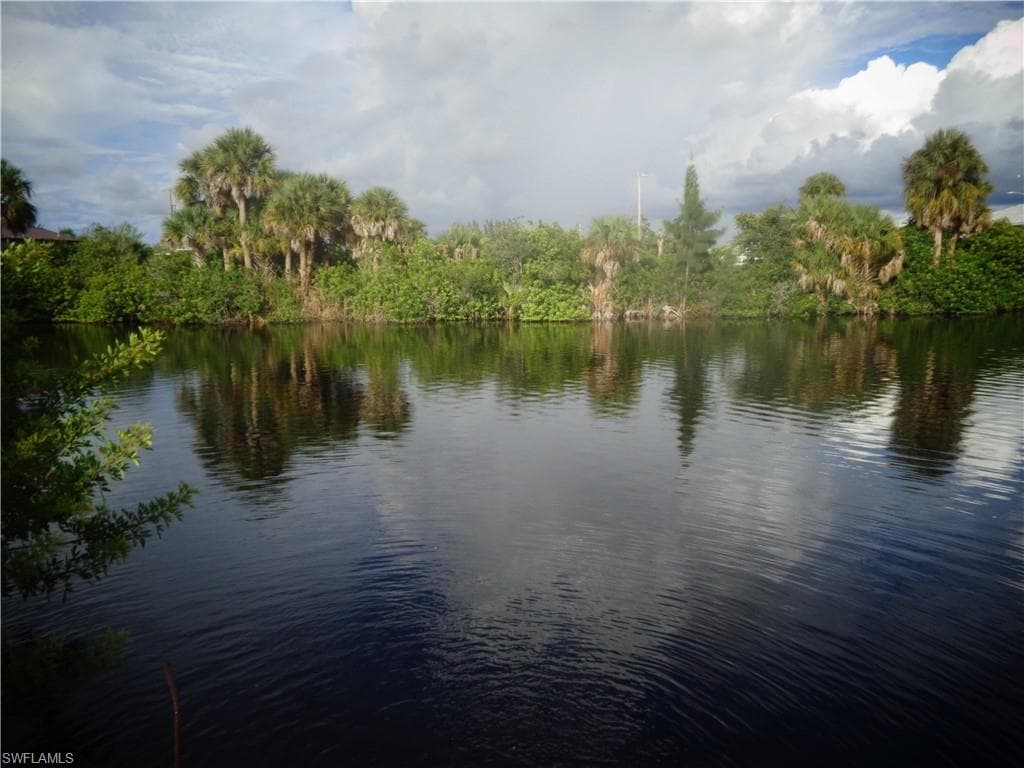 2217 NW 38th AVE CAPE CORAL, FL 33993