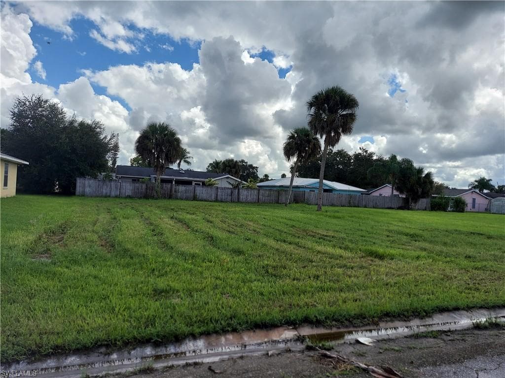 883 Zana DR FORT MYERS, FL 33905