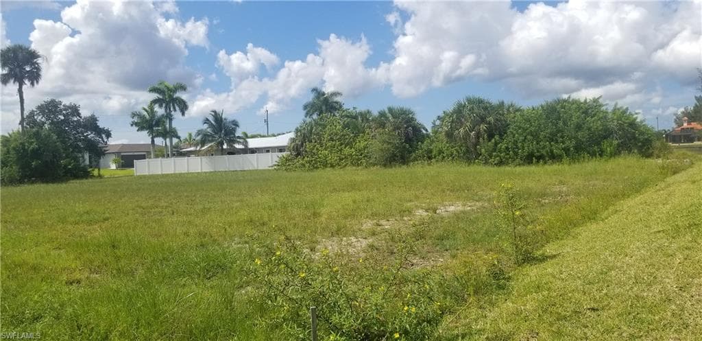 2308 NW 38th PL CAPE CORAL, FL 33993