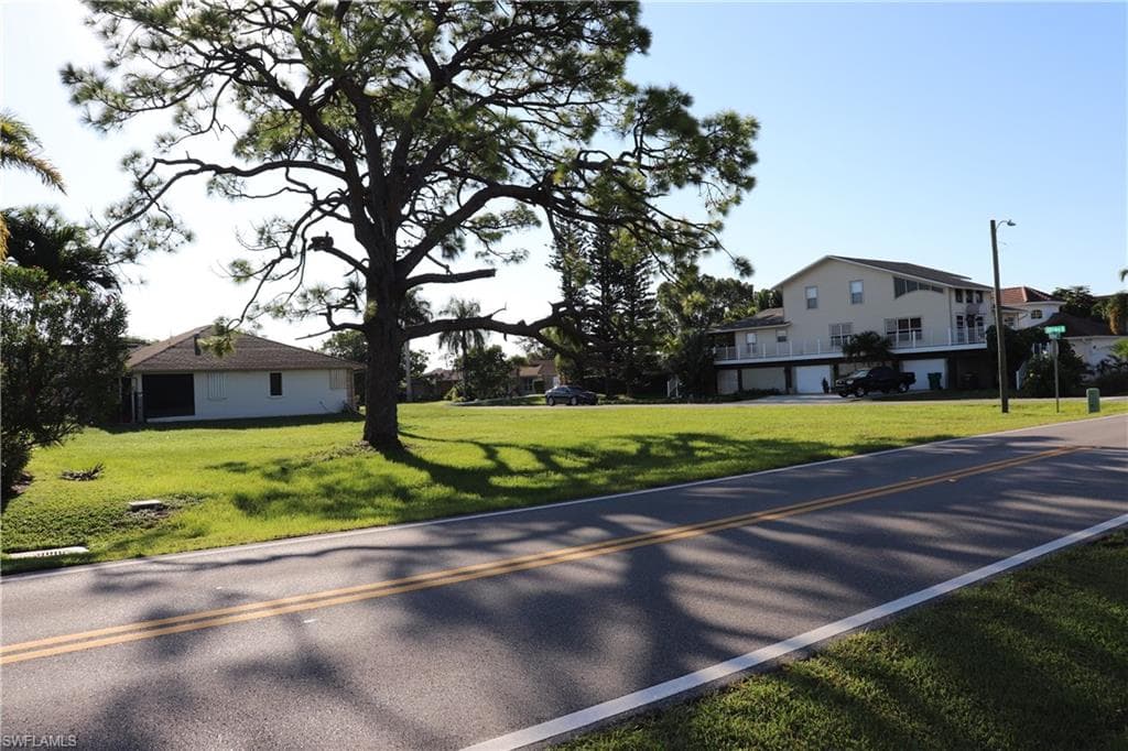 0 Vanderbilt DR NAPLES, FL 34108