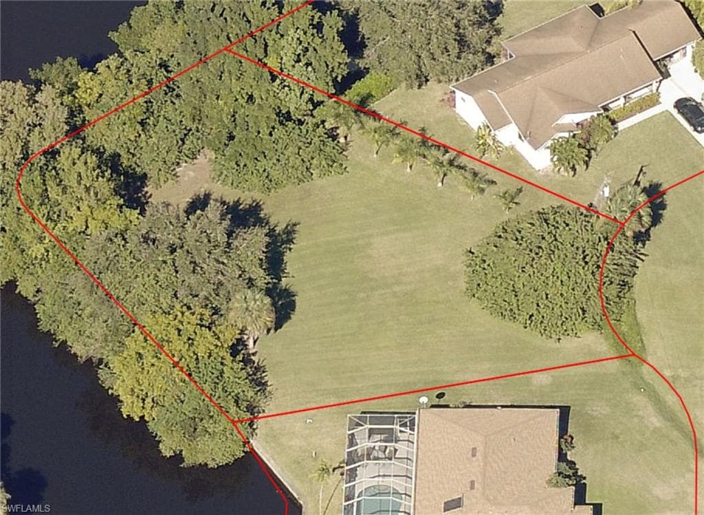 301 Shore DR FORT MYERS, FL 33905