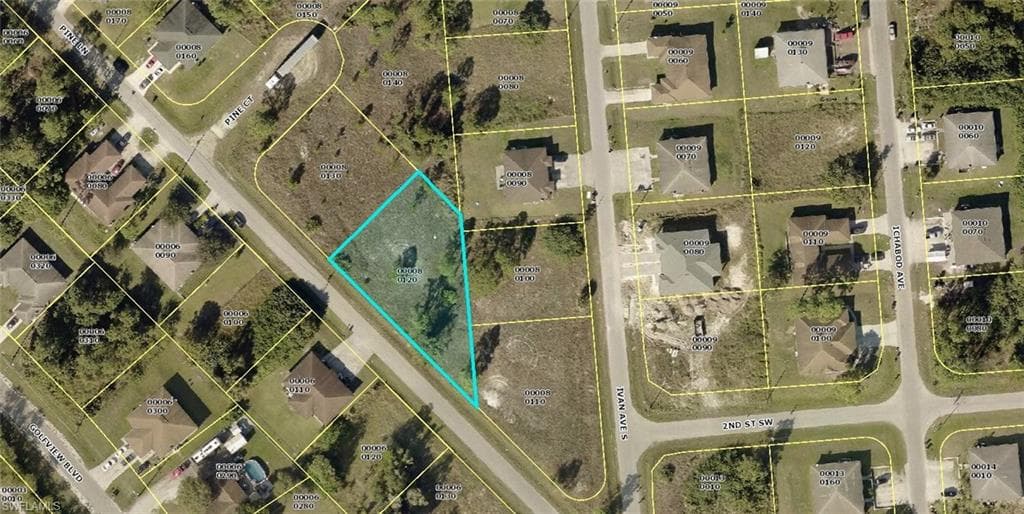 140/142 Pine LN LEHIGH ACRES, FL 33973