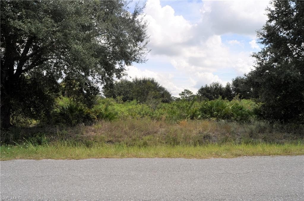 812 Hibiscus AVE LEHIGH ACRES, FL 33972