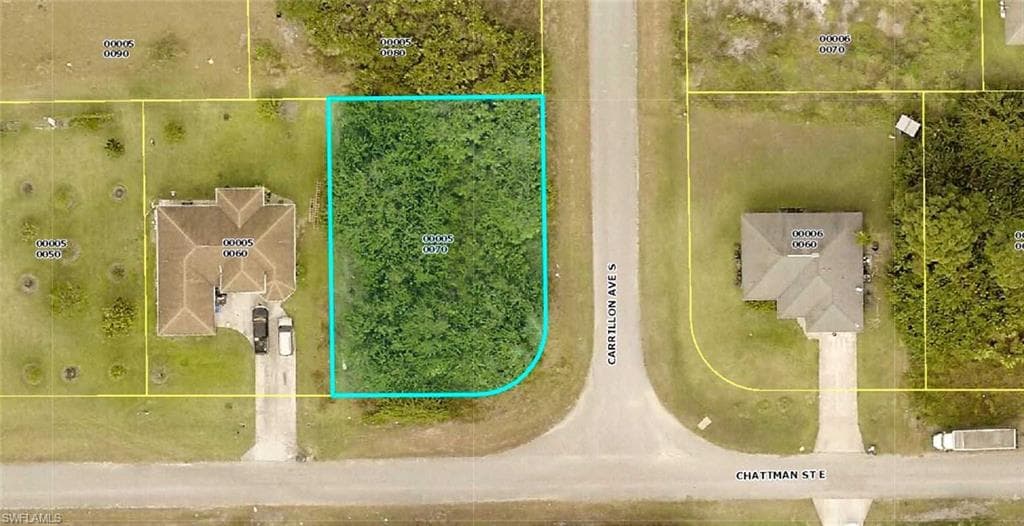 619 CHATTMAN ST E LEHIGH ACRES, FL 33974