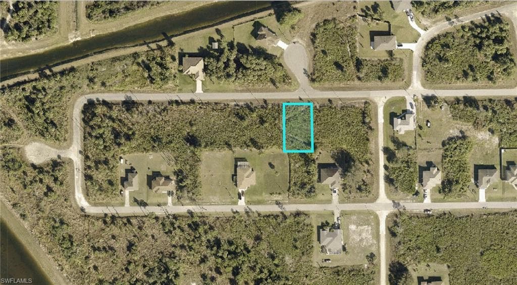3005 26th ST W LEHIGH ACRES, FL 33971