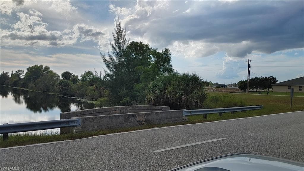 1910 42nd TER CAPE CORAL, FL 33909