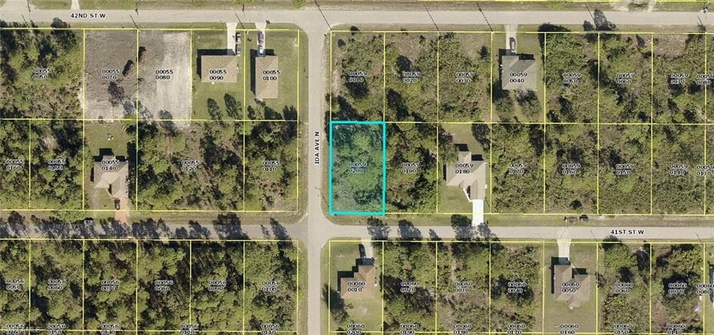 2718 41st ST W LEHIGH ACRES, FL 33971
