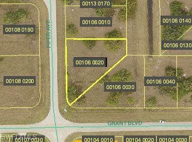 377 Piper AVE LEHIGH ACRES, FL 33974