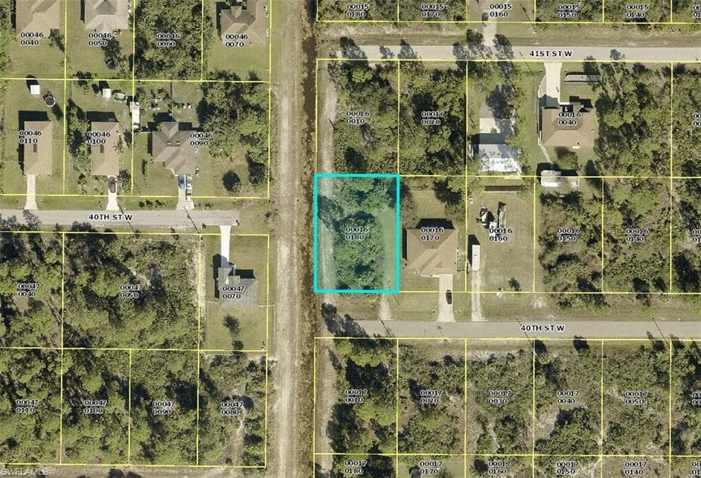 3016 40th ST W LEHIGH ACRES, FL 33971