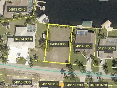 2927 SW 39th TER CAPE CORAL, FL 33914