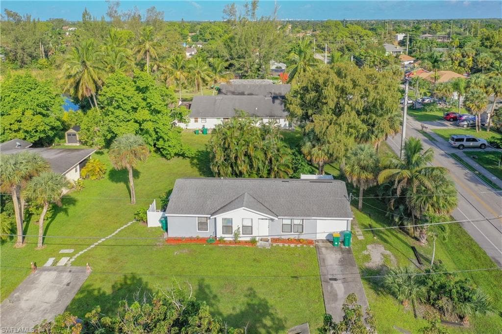 5373 Holland ST NAPLES, FL 34113