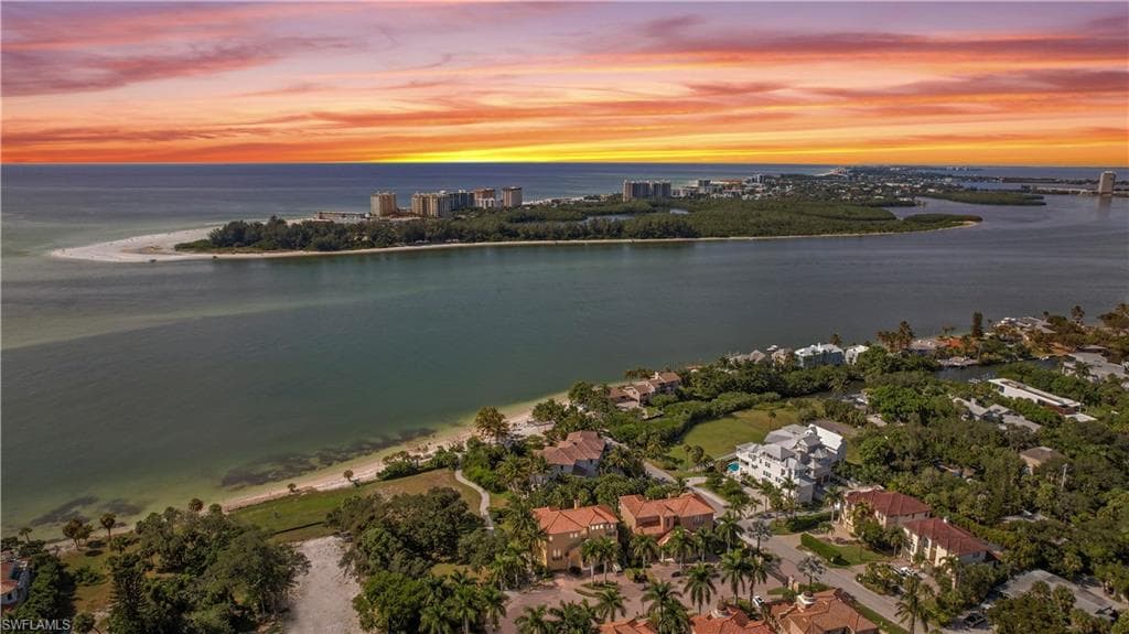3928 Solymar DR SARASOTA, FL 34242