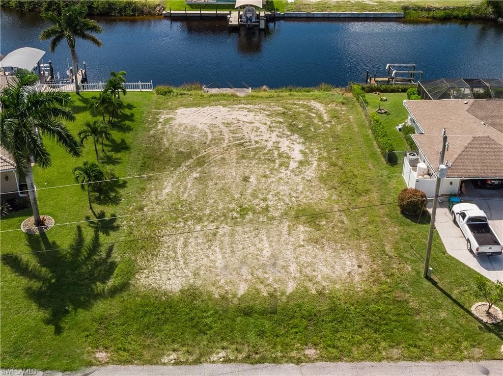 3806 NW 4th ST CAPE CORAL, FL 33993