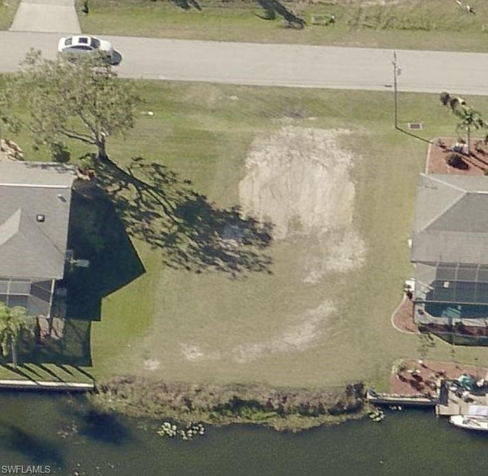 1221 SW 4th PL CAPE CORAL, FL 33991