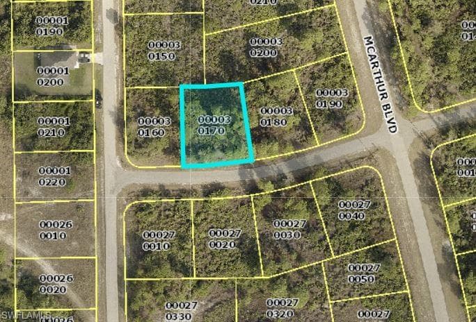 903 Lytle ST E LEHIGH ACRES, FL 33974