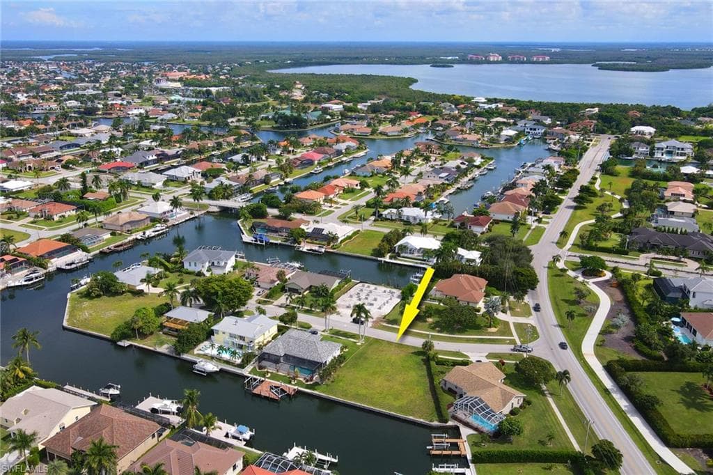 488 Capri CT MARCO ISLAND, FL 34145