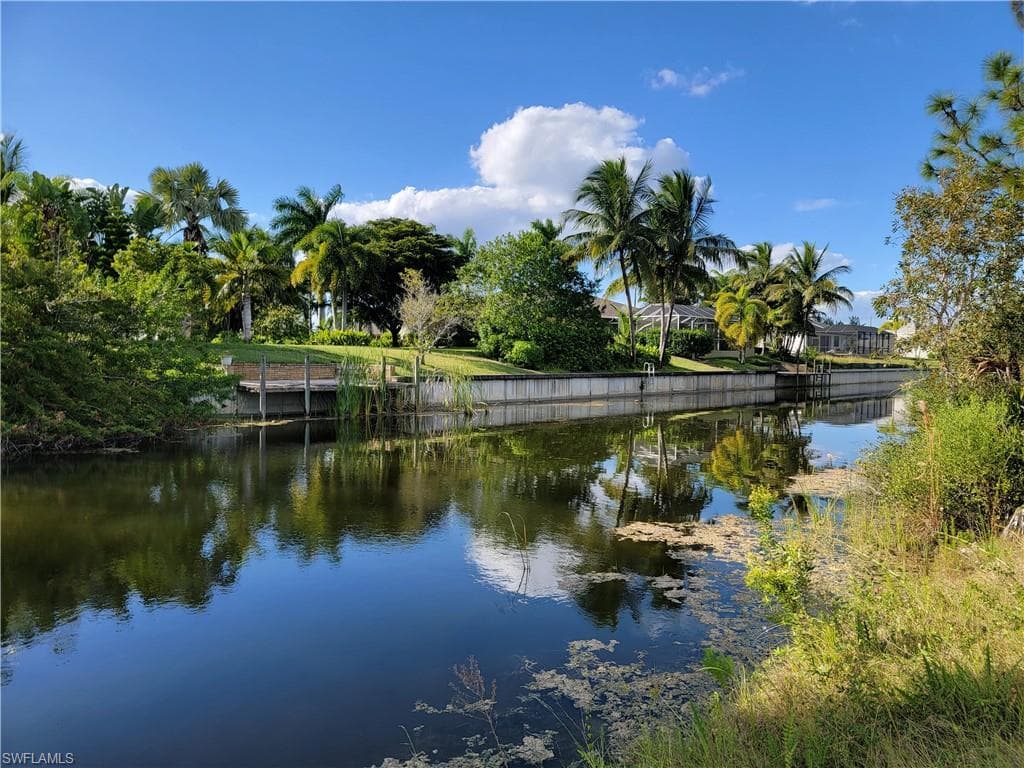 22 NW 13th PL CAPE CORAL, FL 33993