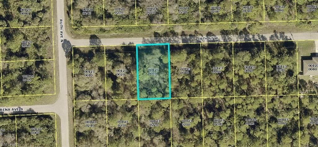 3219 48th ST W LEHIGH ACRES, FL 33971