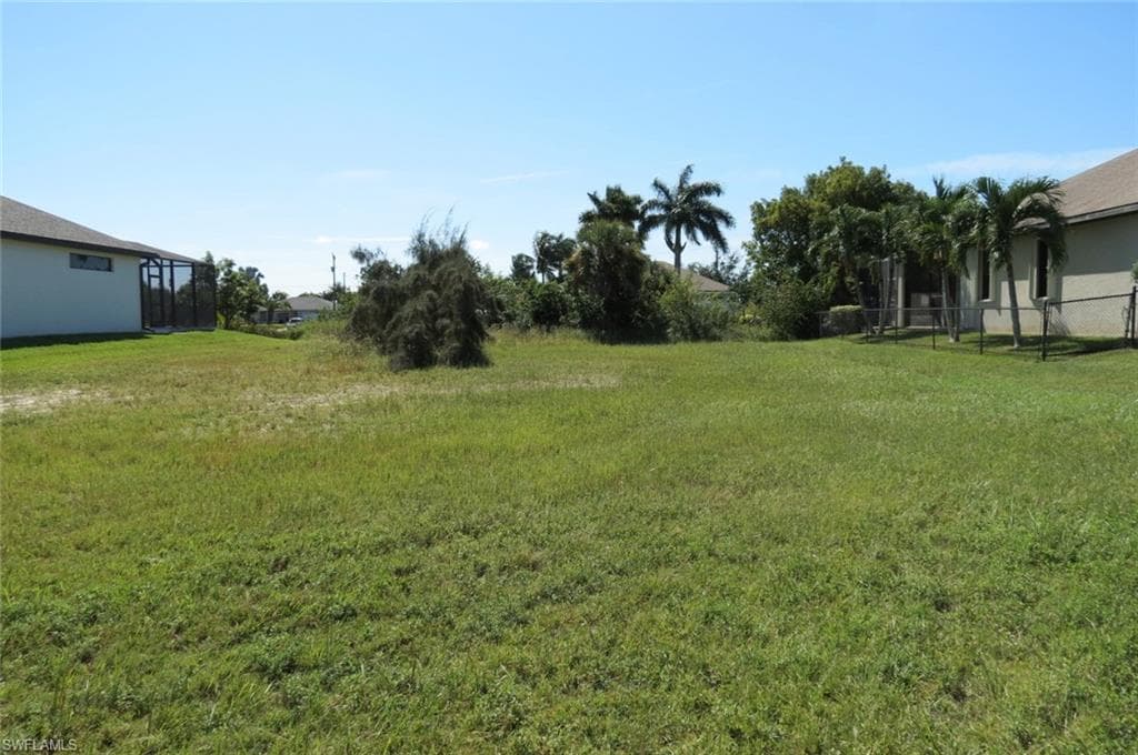 2524 SW 30th ST CAPE CORAL, FL 33914