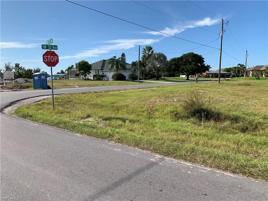 309 SW 33rd AVE CAPE CORAL, FL 33991