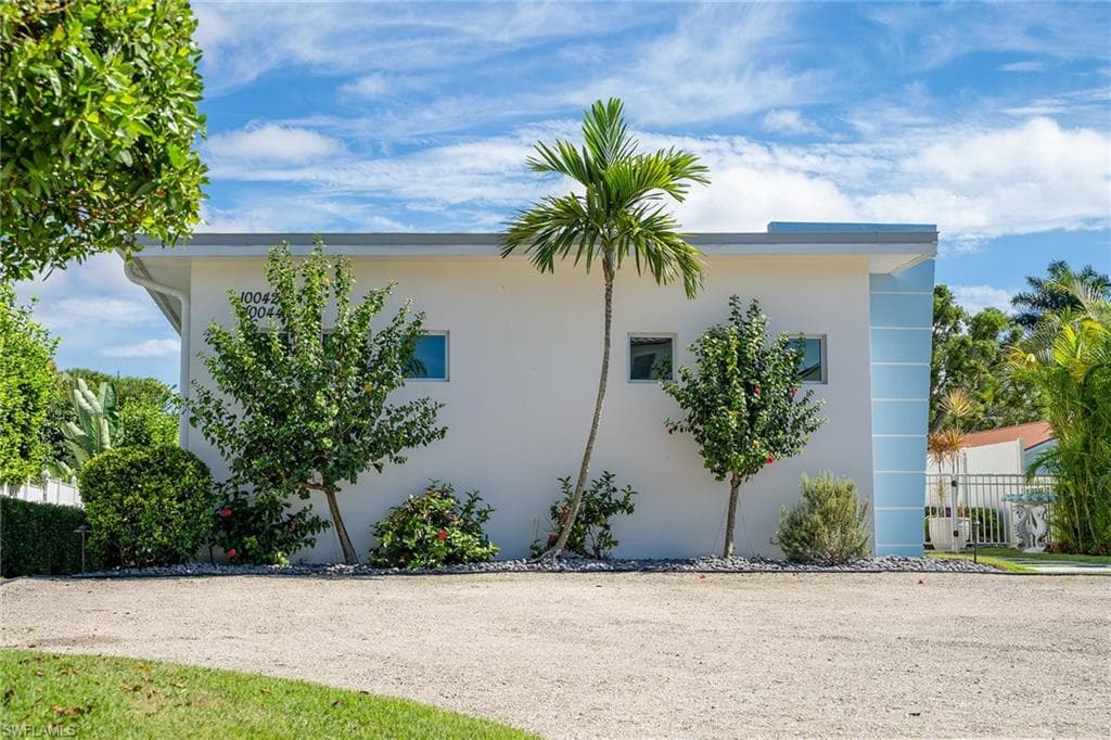 10042 & 44 Vanderbilt DR NAPLES, FL 34108
